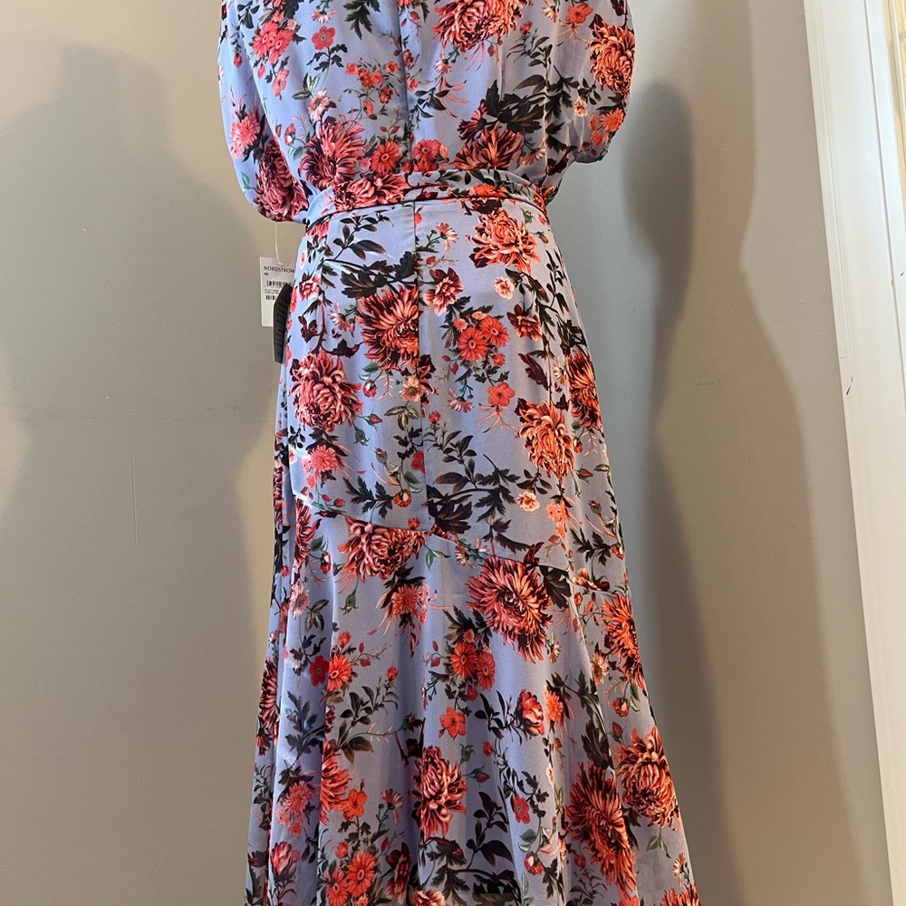 Chelsea28 Blue and Purple Wrap Midi Dress with V-Neck - Picture 10 of 16
